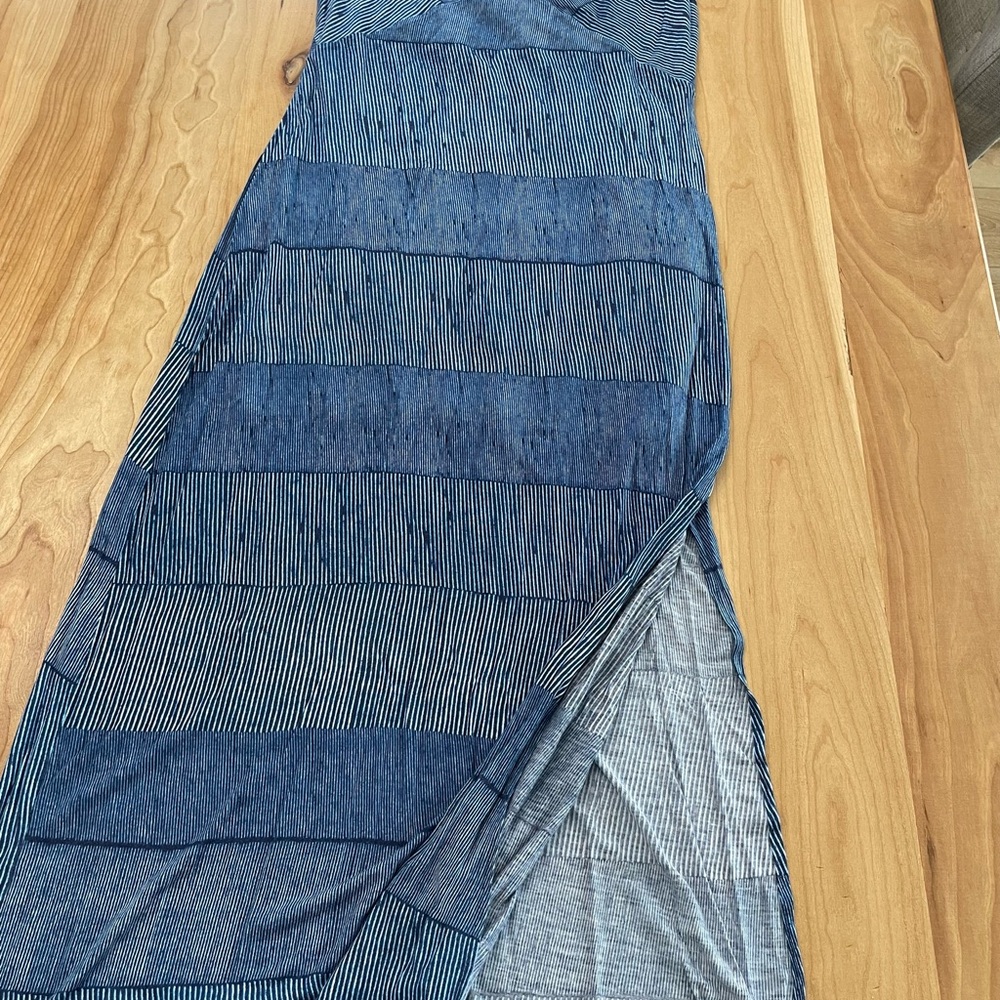Splendid Women's M Blue Striped Sleeveless Maxi Dress Soft Lightweight - Picture 4 of 5